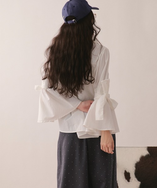 loin nuit(ロワンニュイ)の「ribbon sleeve blouse / リボンスリーブブラウス(シャツ/ブラウス・レディース・チャコールグレー/ミント/ホワイト・FREE)」の11枚目の写真