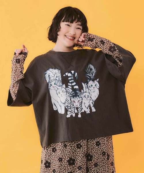 ScoLar(スカラー)の「ScoLar(スカラー) にらめっこネコちゃん ワイドTシャツ(Tシャツ/カットソー・レディース・チャコールグレー/イエロー/オフホワイト・MEDIUM)」の2枚目の写真