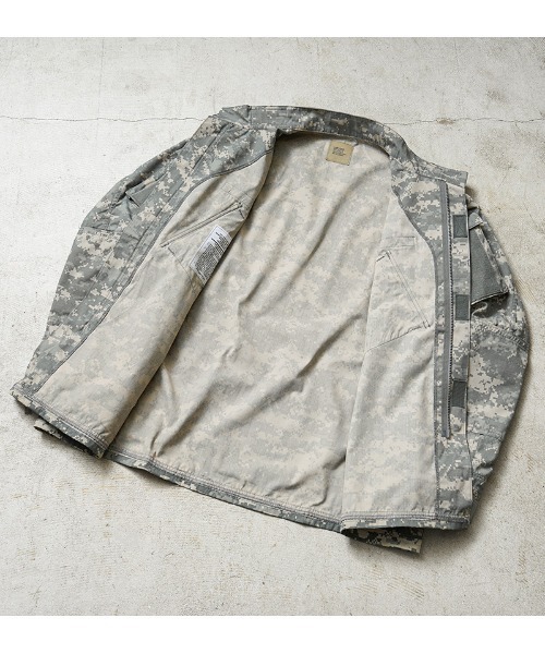 MILITARY（ミリタリー）の「実物 新品 デッドストック 米軍 ACU コンバット ジャケット UCP（ミリタリージャケット・メンズ・グレー系その他・S-Short）」の6枚目の写真