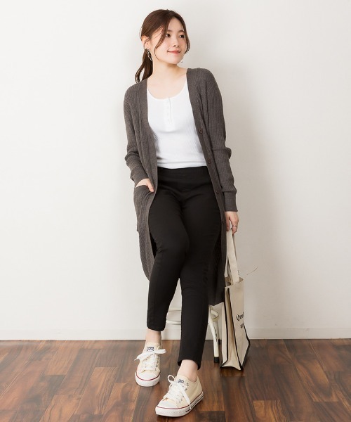 MARAI(マーライ)の「コットンリブ長袖ロングカーディガン コーディガン(カーディガン/ボレロ・レディース・ブラック/グレイッシュベージュ/杢グレー/ネイビー・L/LL/3L/M/4L)」の6枚目の写真