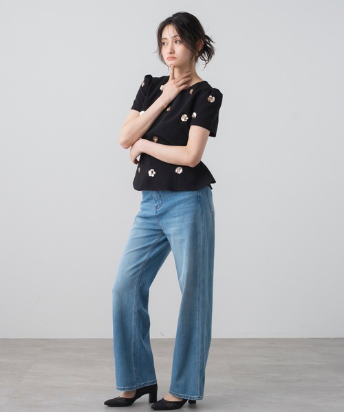 AJUGA.(アジュガ)の「フラワーモチーフパフスリーブペプラムトップス(シャツ/ブラウス・レディース・ブラック/オフホワイト・FREE)」の21枚目の写真