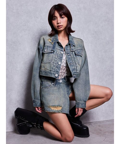 GYDA(ジェイダ)の「belt collarダメージショートデニムGジャン(デニムジャケット・レディース・インディゴブルー/ライトブルー/ブルー・FREE)」の9枚目の写真