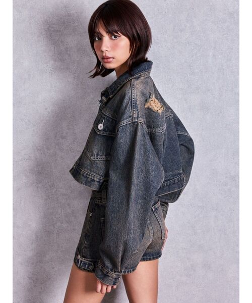 GYDA(ジェイダ)の「belt collarダメージショートデニムGジャン(デニムジャケット・レディース・インディゴブルー/ライトブルー/ブルー・FREE)」の11枚目の写真