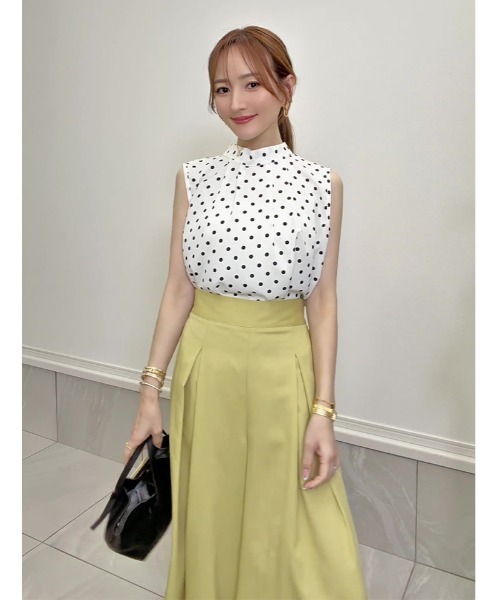 fifth(フィフス)の「【星玲奈セレクト】ハイウエストタックワイドパンツ(その他パンツ・レディース・イエロー/ブラック/グレイッシュベージュ・XS/M)」の17枚目の写真