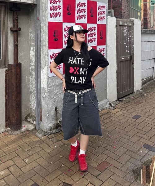 SLEEKGLOW（スリック グロウ）の「HATERS ワンショルダーTシャツ[ブラック]（Tシャツ/カットソー・レディース・その他・FREE）」の13枚目の写真