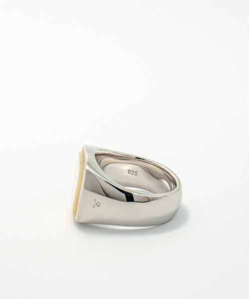 TOM WOOD(トムウッド)の「【TOMWOOD(トムウッド)】Cushion White MOP シルバーリング 指輪 マザーオブパール(リング・レディース・シルバー・54/52/50/48/56)」の3枚目の写真