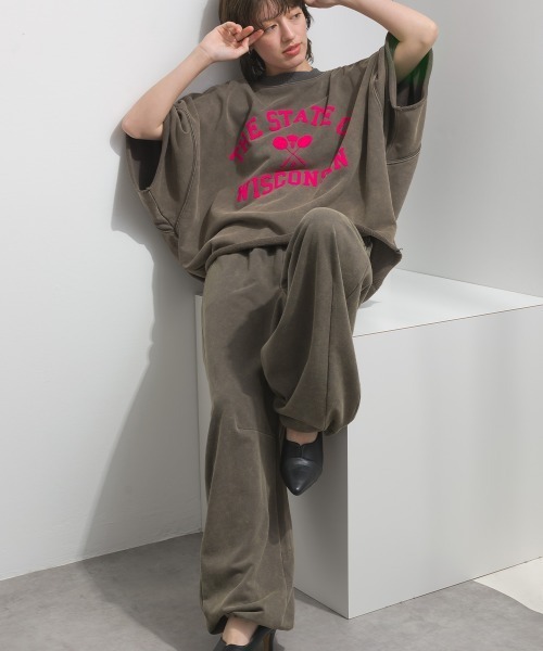 enhaut(アンオート)の「裏毛ケミカルパウダー加工 スウェット バレルレッグ パンツ(スウェットパンツ・レディース・オートミール/チャコールグレー/レッド・FREE)」の4枚目の写真