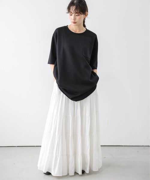 La-gemme（ラジェム）の「ラウンドヘム ロングTシャツ（Tシャツ/カットソー・レディース・ブラック/カーキブラウン/アイボリー・フリー）」の8枚目の写真