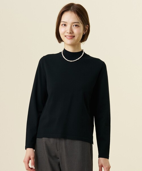 J.PRESS（ジェイプレス）の「【人気定番アイテム・シーンレスに活躍・WEB限定カラーあり】PRINCE ハイネック ニット（ニット/セーター・レディース・ホワイト系/ローズ系/ピーコックグリーン系/ホワイト系1/ブラック系/ブラウン系1/ダークブラウン系/ベージュ系/ライトグレー系・MEDIUM/LARGE）」の3枚目の写真