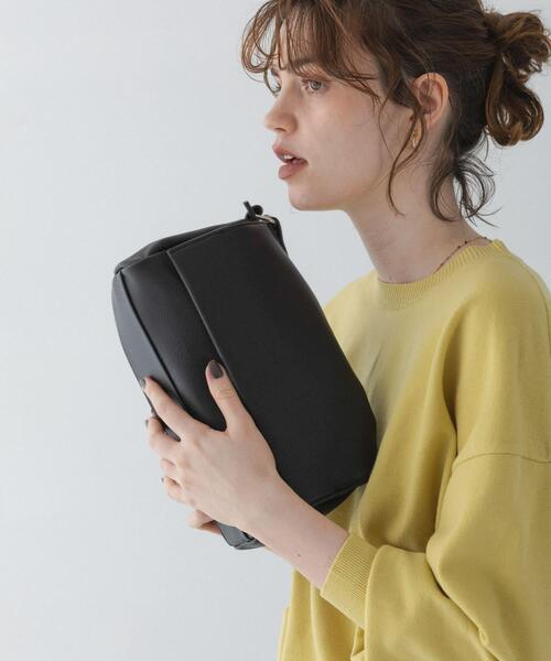 URBAN RESEARCH Sonny Label(アーバンリサーチサニーレーベル)の「フラップショルダーバッグ(ショルダーバッグ・レディース・ブラック/アイボリー/グレー系その他・ONE)」の2枚目の写真