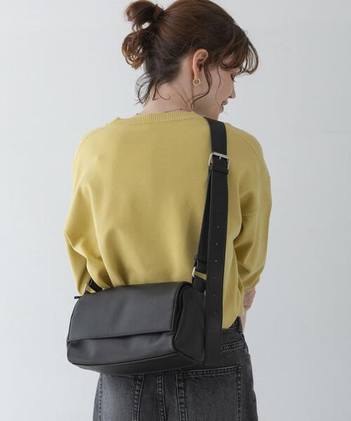 URBAN RESEARCH Sonny Label(アーバンリサーチサニーレーベル)の「フラップショルダーバッグ(ショルダーバッグ・レディース・ブラック/アイボリー/グレー系その他・ONE)」の12枚目の写真