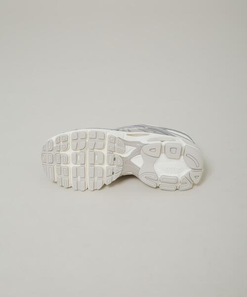 NIKE(ナイキ)の「NIKE/ナイキ ウィメンズ エア マックス MOTO 2K(スニーカー・レディース・アイボリー・24/23/25)」の5枚目の写真