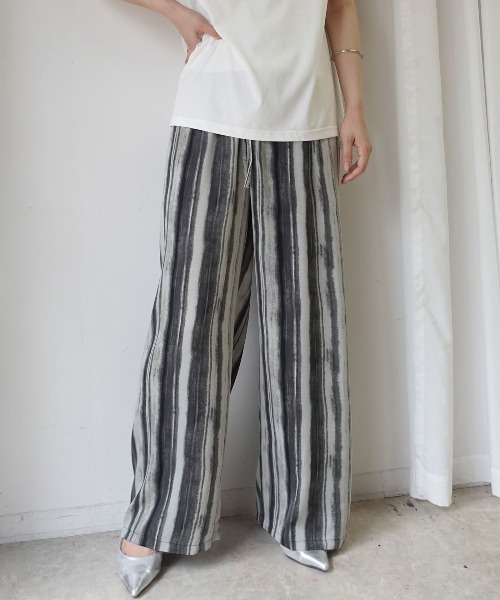 CORNERS(コーナーズ)の「アートストライプ柄ワイドパンツ(その他パンツ・レディース・ブラック/ブラック×グレー/ブラック系その他・M)」の10枚目の写真