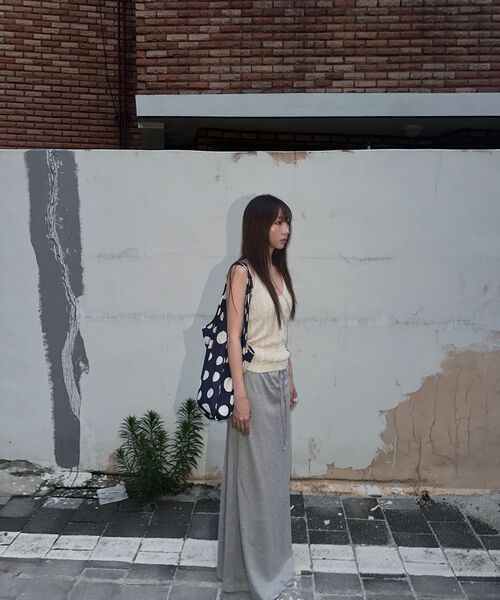 APPAREL ARCHIVE（アパレルアーカイブ）の「Softie maxi banding skirt - Gray（スカート・レディース・ライトグレー・FREE）」の9枚目の写真