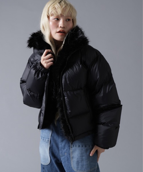 BEAVER(ビーバー)の「B omnivore/ビーオムニボー NYLON FUR STAND BLOUSON(ブルゾン・レディース・ブラック/ブラウン/オフホワイト・FREE)」の2枚目の写真