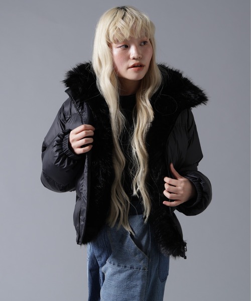 BEAVER(ビーバー)の「B omnivore/ビーオムニボー NYLON FUR STAND BLOUSON(ブルゾン・レディース・ブラック/ブラウン/オフホワイト・FREE)」の5枚目の写真