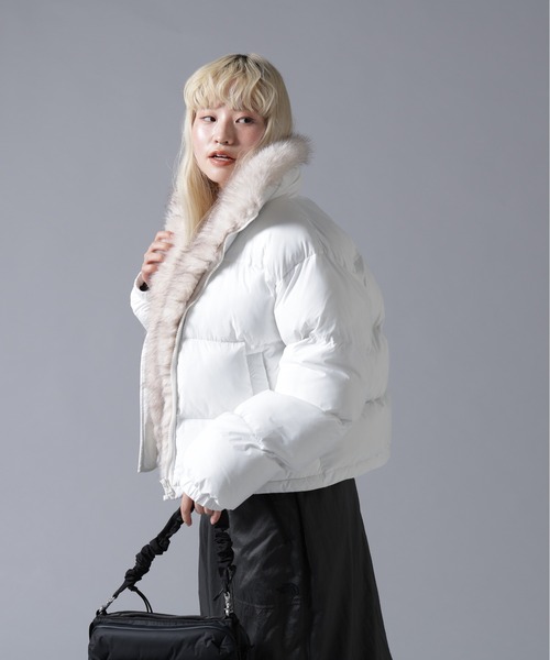 BEAVER(ビーバー)の「B omnivore/ビーオムニボー NYLON FUR STAND BLOUSON(ブルゾン・レディース・ブラック/ブラウン/オフホワイト・FREE)」の16枚目の写真