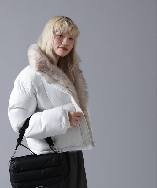 BEAVER(ビーバー)の「B omnivore/ビーオムニボー NYLON FUR STAND BLOUSON(ブルゾン・レディース・ブラック/ブラウン/オフホワイト・FREE)」の22枚目の写真