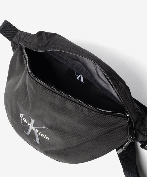 Calvin Klein(カルバン・クライン)の「【Calvin Klein / カルバン・クライン】BOLD WAISTBAG ロゴ ウエストバッグ(ボディバッグ/ウエストポーチ・メンズ・ブラック・FREE)」の6枚目の写真