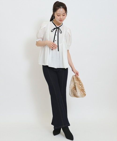 WILLSELECTION(ウィルセレクション)の「センターシームフレアデニムパンツ(デニムパンツ・レディース・ブルー/ネイビー・SMALL/MEDIUM)」の15枚目の写真