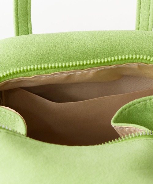 Chick(チック)の「Round Faux Leather Mini Handbag / ラウンド型 フェイクレザーミニ ハンドバッグ レディース コンパクト ガーリー フェミニン 2026年 夏 夏服(ショルダーバッグ・レディース・パープル/ブルー/イエロー/ピンク/グリーン・FREE)」の6枚目の写真