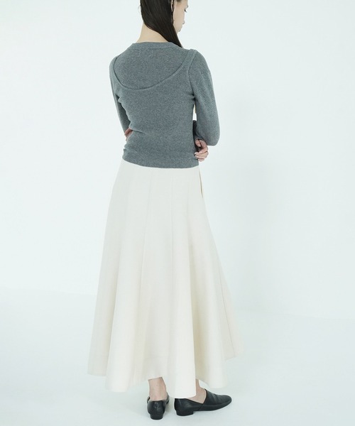 CLANE(クラネ)の「BUTTON CARDIGAN TANK SET(カーディガン/ボレロ・レディース・レッド/アイボリー/ブラウン/グレー・1/2)」の16枚目の写真