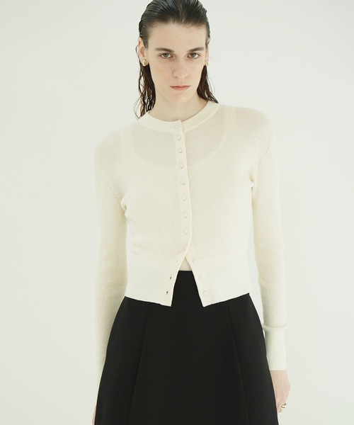 CLANE(クラネ)の「BUTTON CARDIGAN TANK SET(カーディガン/ボレロ・レディース・レッド/アイボリー/ブラウン/グレー・1/2)」の5枚目の写真