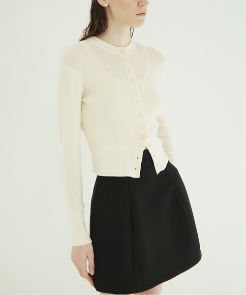CLANE(クラネ)の「BUTTON CARDIGAN TANK SET(カーディガン/ボレロ・レディース・レッド/アイボリー/ブラウン/グレー・1/2)」の7枚目の写真