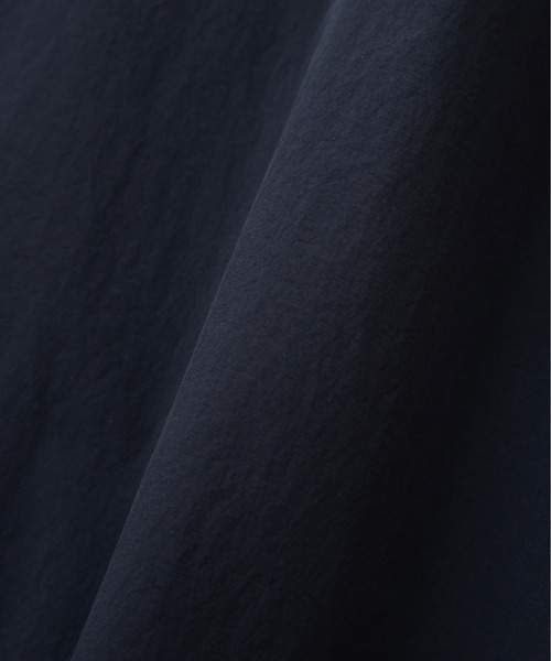 MHL.(エムエイチエル)の「LIGHTWEIGHT NYLON POPLIN(ブルゾン・レディース・ネイビー・SMALL/MEDIUM/LARGE)」の16枚目の写真