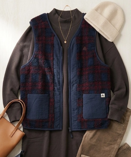LOGOS(ロゴス)の「2026AW LOGOS/ロゴス シープボア×カットボンディング 静電気抑止 ワンポイント刺繍 チェック ノーカラーベスト(ベスト・レディース・ブラウン/ネイビー/レッド・LL/L/M)」の3枚目の写真
