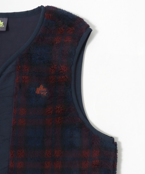 LOGOS(ロゴス)の「2026AW LOGOS/ロゴス シープボア×カットボンディング 静電気抑止 ワンポイント刺繍 チェック ノーカラーベスト(ベスト・レディース・ブラウン/ネイビー/レッド・LL/L/M)」の6枚目の写真