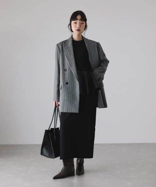 ADAM ET ROPE'(アダムエロペ)の「【定番】・【サステナブル】ペプラムコンビニットワンピース / オケージョン対応(ワンピース・レディース・ブラック/オフホワイト・FREE)」の7枚目の写真