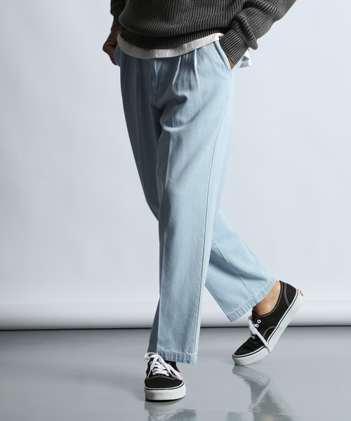 The DUFFER of ST.GEORGE(ザダファーオブセントジョージ)の「SOFT DENIM TUCK TROUSERS:ソフトデニム タック トラウザーズ / デニムスラックス(スラックス・メンズ・インディゴブルー/ライトインディゴブルー・SMALL/X-LARGE/LARGE/MEDIUM)」の6枚目の写真