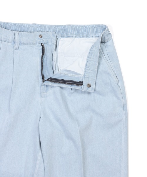 The DUFFER of ST.GEORGE(ザダファーオブセントジョージ)の「SOFT DENIM TUCK TROUSERS:ソフトデニム タック トラウザーズ / デニムスラックス(スラックス・メンズ・インディゴブルー/ライトインディゴブルー・SMALL/X-LARGE/LARGE/MEDIUM)」の13枚目の写真
