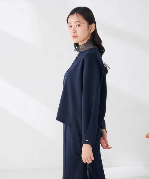 a.v.v(アーヴェヴェ)の「ダンボール スキッパー プルオーバー(スウェット・レディース・チャコールグレー/ネイビー/グレー系その他/ブラウン・36/38/40)」の5枚目の写真