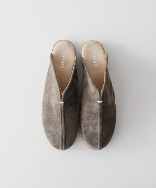 TIDEWAY（タイドウェイ）の「PIGSUEDE FLAT SANDAL（サンダル・レディース・ブラック/チャコールグレー/ブラウン/サーモンピンク/ベージュ・SMALL/MEDIUM/LARGE）」の3枚目の写真