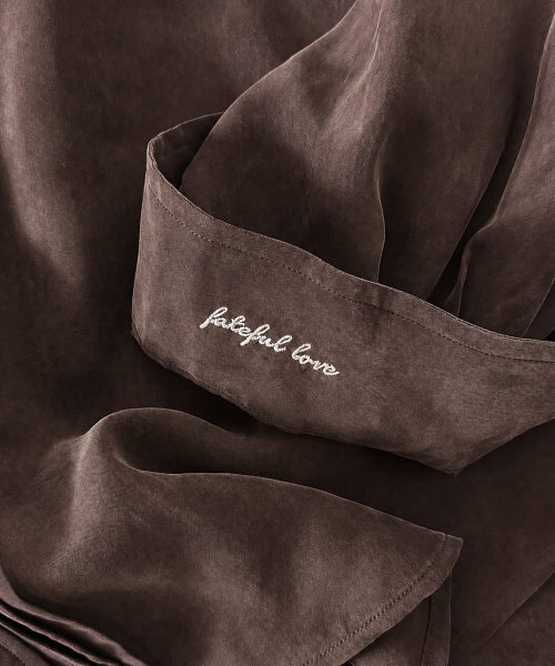 Diamond Layla(ダイアモンドレイラ)の「Silky Suede Cupro Pintuck Shirt S192(シャツ/ブラウス・レディース・その他・MEDIUM/LARGE/X-LARGE/XX-LARGE/XXX-LARGE)」の5枚目の写真