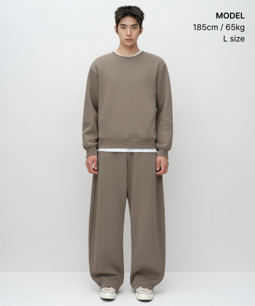 MUSINSA STANDARD（ムシンサスタンダード）の「起毛カーブスウェットパンツ [トープ]（スウェットパンツ・メンズ・その他・SMALL/MEDIUM/LARGE/X-LARGE/2XL）」の2枚目の写真