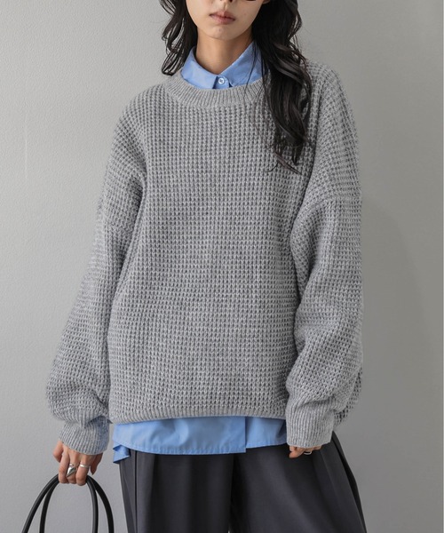 La-gemme(ラジェム)の「ワッフルニットプルオーバー/ゆったりシルエット/リラクシー(ニット/セーター・レディース・グレー/ピンク/ブラック/ベージュ・フリー)」の1枚目の写真