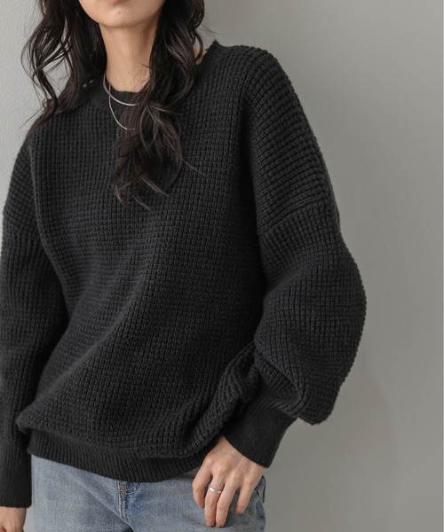 La-gemme(ラジェム)の「ワッフルニットプルオーバー/ゆったりシルエット/リラクシー(ニット/セーター・レディース・グレー/ピンク/ブラック/ベージュ・フリー)」の8枚目の写真