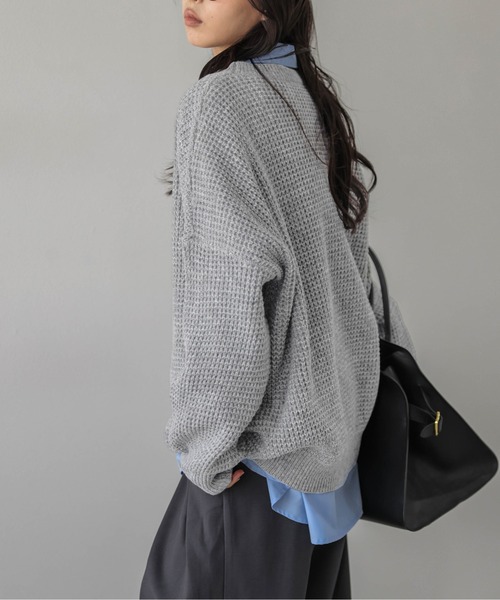 La-gemme(ラジェム)の「ワッフルニットプルオーバー/ゆったりシルエット/リラクシー(ニット/セーター・レディース・グレー/ピンク/ブラック/ベージュ・フリー)」の11枚目の写真