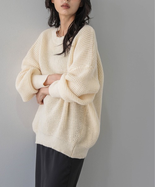 La-gemme(ラジェム)の「ワッフルニットプルオーバー/ゆったりシルエット/リラクシー(ニット/セーター・レディース・グレー/ピンク/ブラック/ベージュ・フリー)」の15枚目の写真