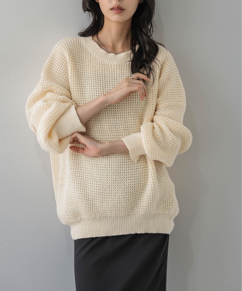 La-gemme(ラジェム)の「ワッフルニットプルオーバー/ゆったりシルエット/リラクシー(ニット/セーター・レディース・グレー/ピンク/ブラック/ベージュ・フリー)」の17枚目の写真