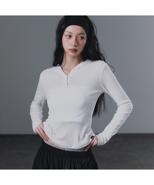 GROWHIDE(グロウハイド)の「リエナフードボタンTシャツ(パーカー・レディース・アイボリー/ブラック/チャコールグレー・FREE)」の1枚目の写真