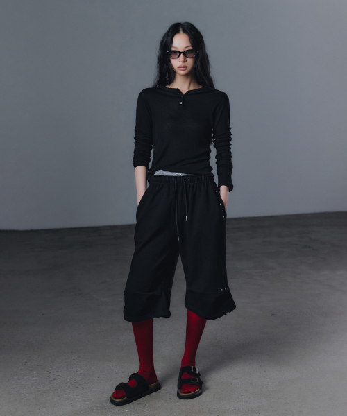 GROWHIDE(グロウハイド)の「リエナフードボタンTシャツ(パーカー・レディース・アイボリー/ブラック/チャコールグレー・FREE)」の6枚目の写真