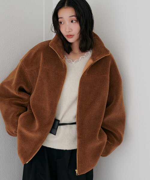 DISCOAT（ディスコート）の「キレイメボアスタンドブルゾン（その他アウター・レディース・ブラウン/ライトベージュ/グレー/キャメル/ブラック・FREE）」の5枚目の写真