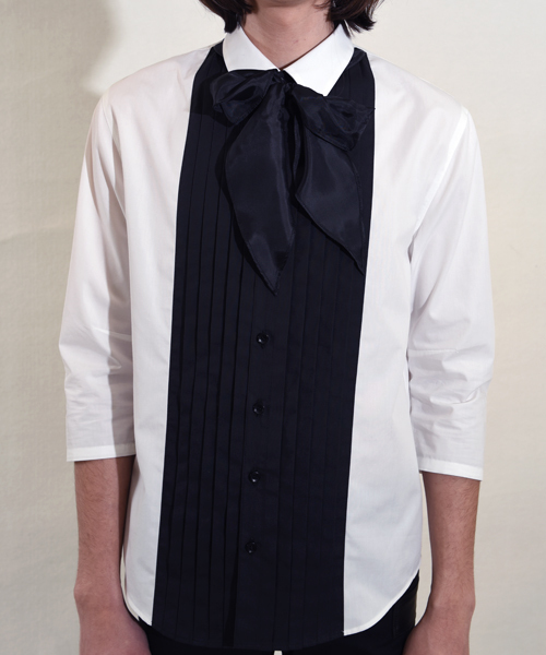 MILKBOY（ミルクボーイ）の「PIN TUCK シャツ（シャツ/ブラウス・メンズ・ホワイト/ホワイト×ブラック・FREE）」の3枚目の写真