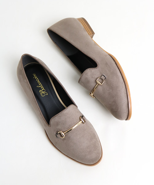 Balancoire（ブランコアール）の「ゴールドビットスエードシューズ（ローファー・レディース・ブラック/キャメル/ベージュ/ブラウン/カーキ/ダークベージュ/ブラック系その他/ネイビー/パイソン/グレイッシュベージュ/ブラウン系その他/チェック/ブルーグリーン/ブラック系その他2/ブラウン系その他2・LL/L/S/M）」の9枚目の写真