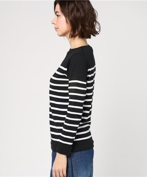 SHIPS（シップス）の「PrimaryNavyLabel:ボーダーボートネックプルオーバー（ニット/セーター・レディース・オフホワイト/ブラック・38/36）」の4枚目の写真