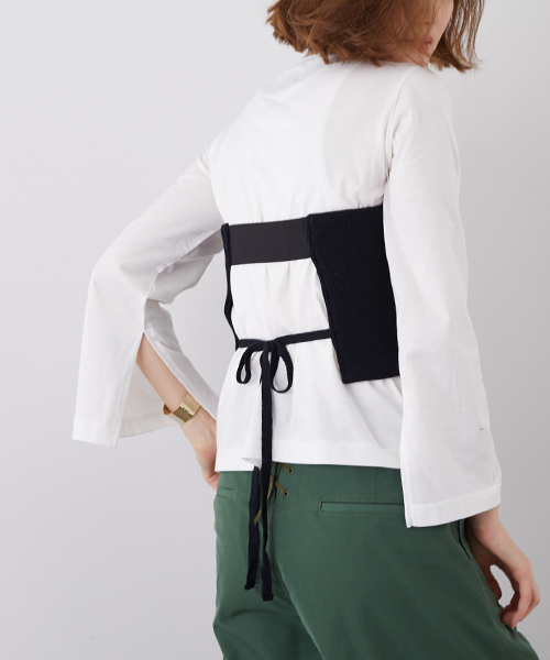 STUDIOUS(ステュディオス)の「ニットビスチェ付カットソー(Tシャツ/カットソー・レディース・ブラック/カーキ・FREE)」の6枚目の写真